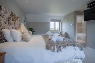 4 多间卧室、熨斗/熨衣板、免费 WiFi、床单