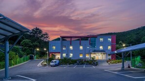 Exterior - Tongyoung Sandeulhae Healling Pension (Tongyeong)