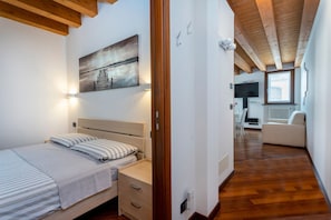 1 camera, accesso a Internet