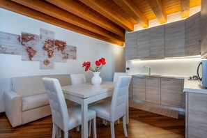 Dining - NEW RIDE APT - Starry Palmanova (Palmanova)