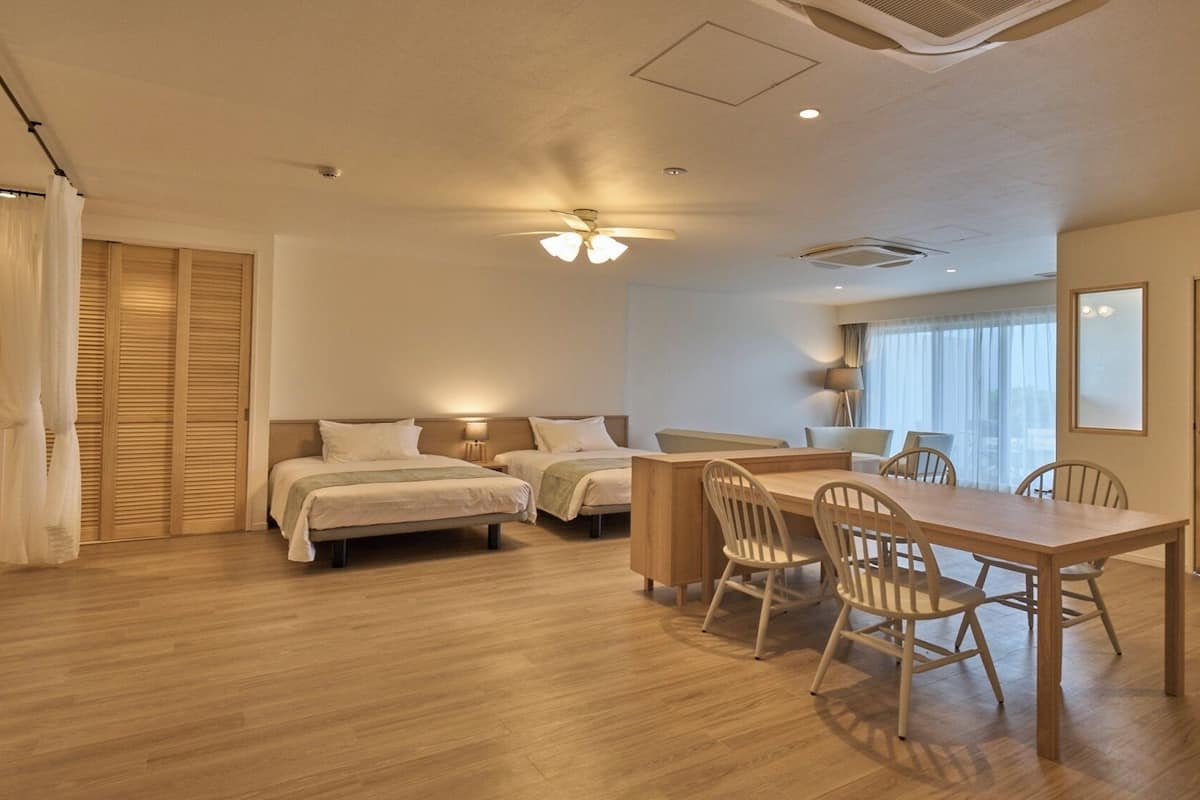 Couette en duvet d'oie, coffres-forts dans les chambres, bureau