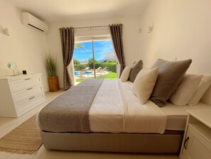 4 Schlafzimmer, Bügeleisen/Bügelbrett, Reisekinderbett, kostenloses WLAN