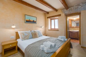 5 bedrooms, iron/ironing board, travel cot, free WiFi