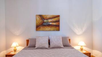 2 chambres, fer et planche à repasser, Wi-Fi gratuit, draps fournis