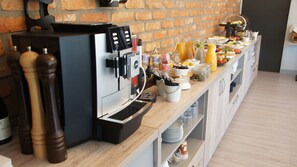 Free daily buffet breakfast  - Ignasiak Hotel (Wrzesnia)