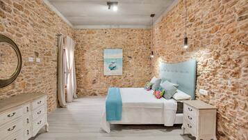 2 bedrooms, free WiFi, bed sheets, wheelchair access