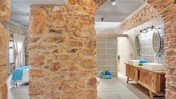2 habitaciones, wifi gratis, ropa de cama y acceso para silla de ruedas