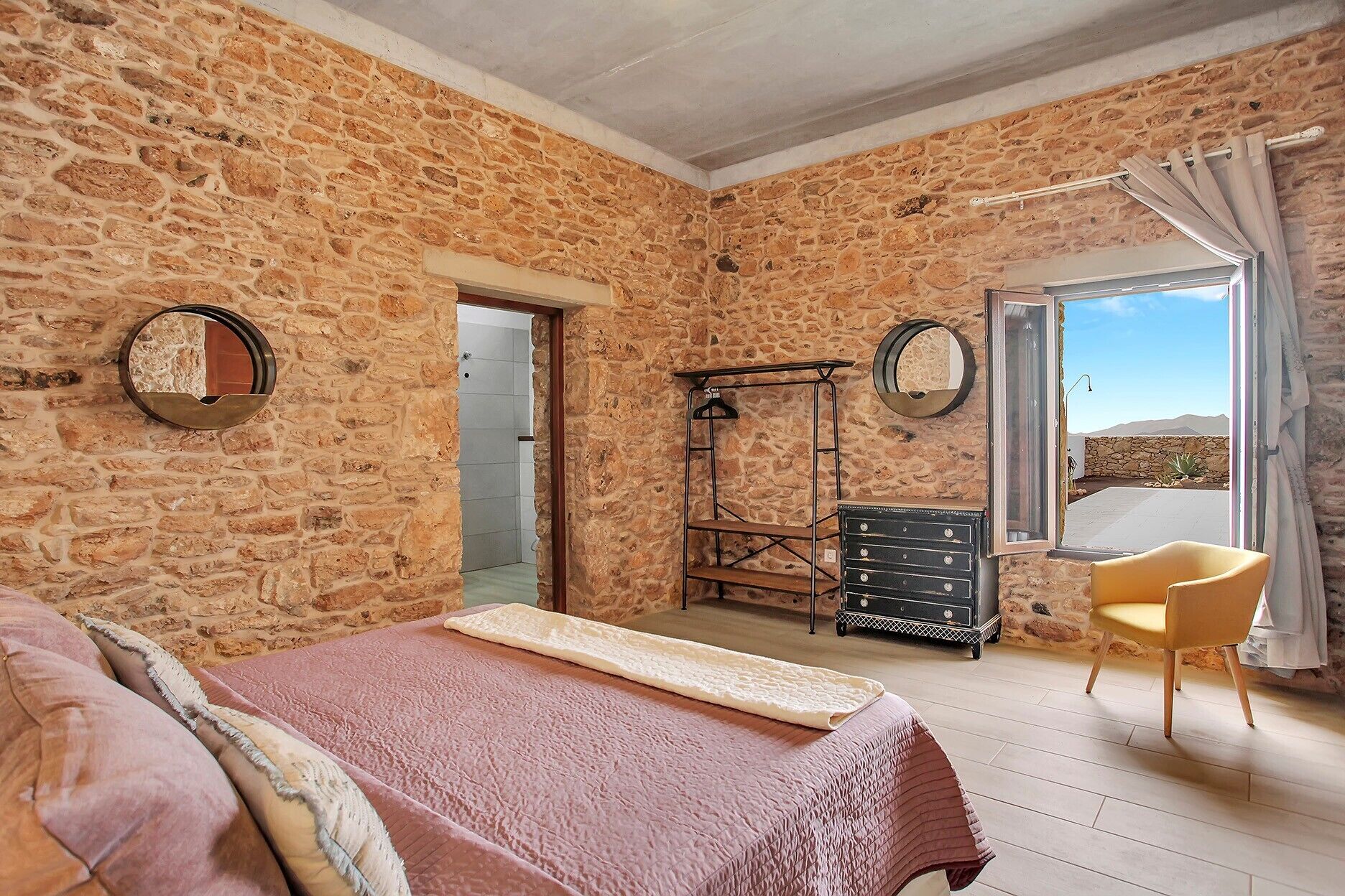 2 habitaciones, wifi gratis, ropa de cama y acceso para silla de ruedas 