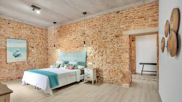 2 bedrooms, free WiFi, bed sheets, wheelchair access