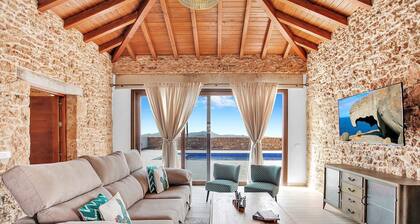 Holiday Home Villa Rural Sajoná with Sea Views, Pool and Wi-Fi