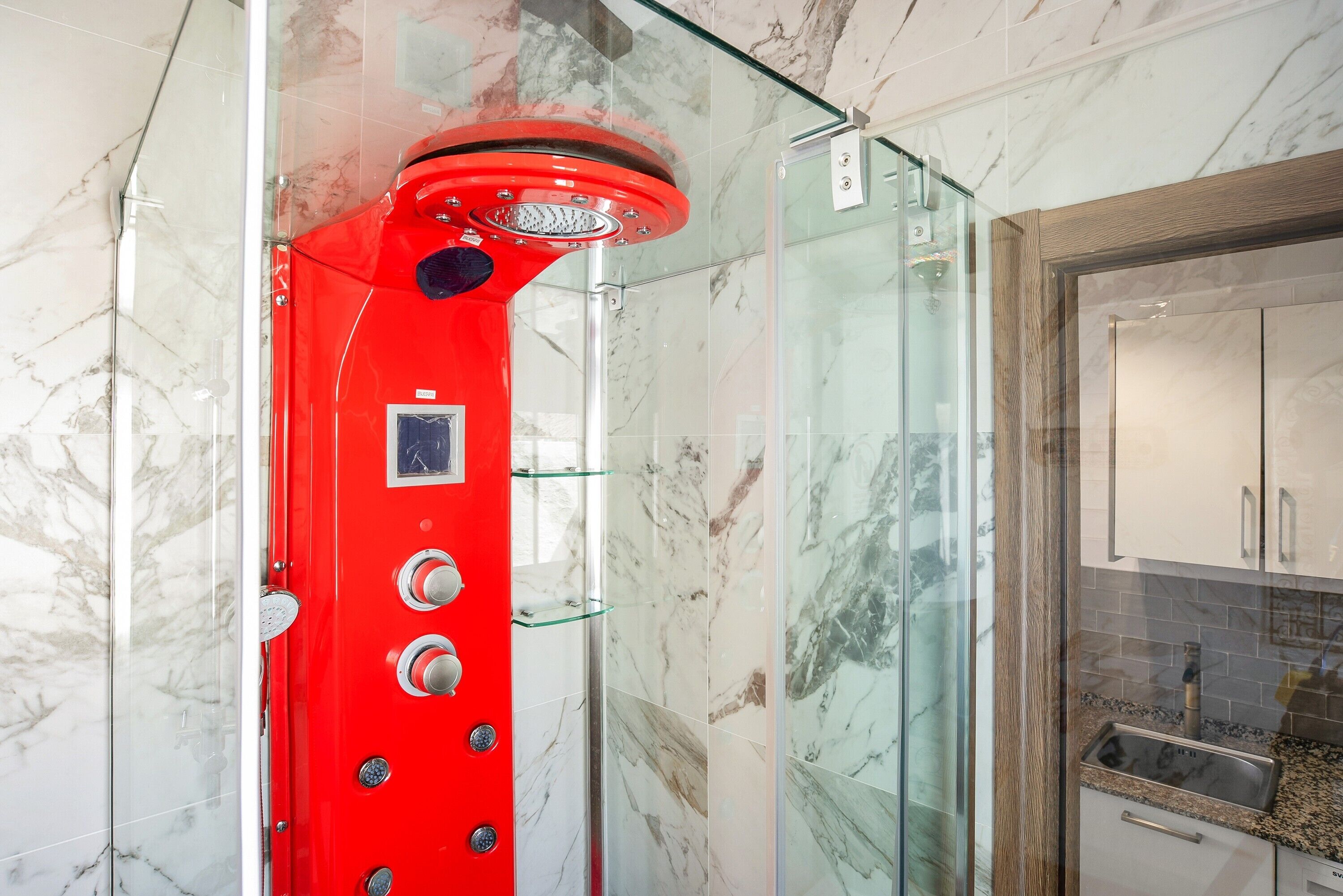 Douche, serviettes fournies