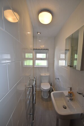 Casa de campo Confort | Baño | Regadera y toallas