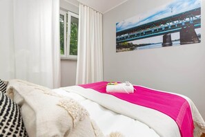 1 bedroom, iron/ironing board, WiFi, bed sheets - Wilanowska 14A Warszawa | One Bedroom Apartment with Parking (Warszawa)