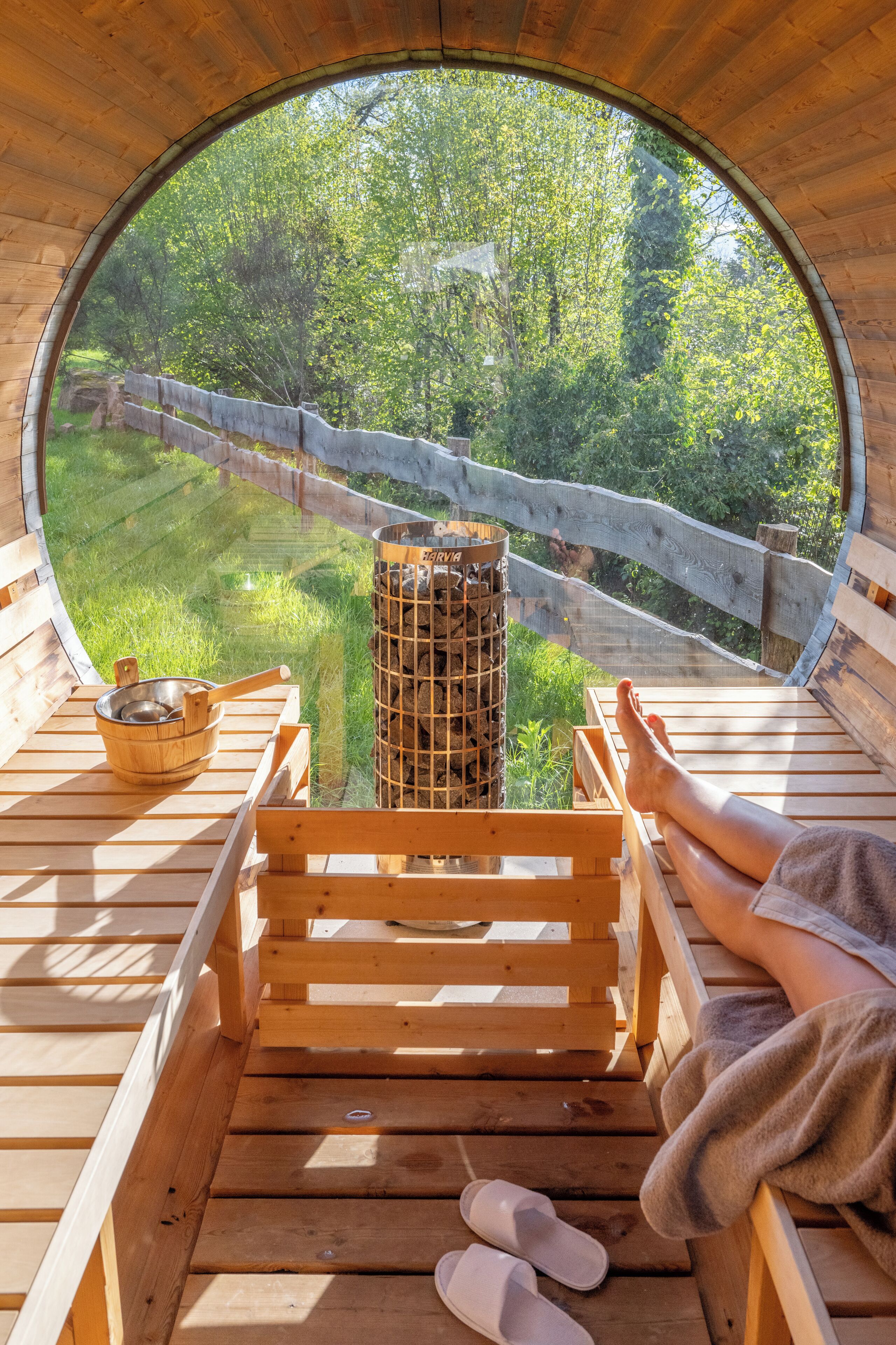 Sauna, hot tub, massages