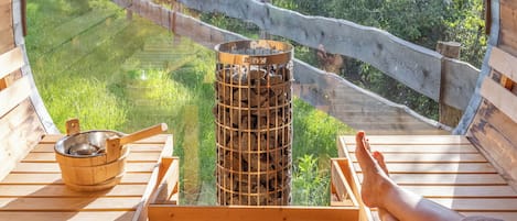 Sauna, bain à remous, massages