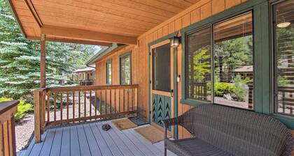 Cozy Forest Retreat! Pet-Friendly Pinetop Cabin
