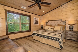 12 bedrooms, iron/ironing board, free WiFi, bed sheets - 30% OFF: NOW thru Friday 1/30. Stay thru 1/31/27. (Sevierville)