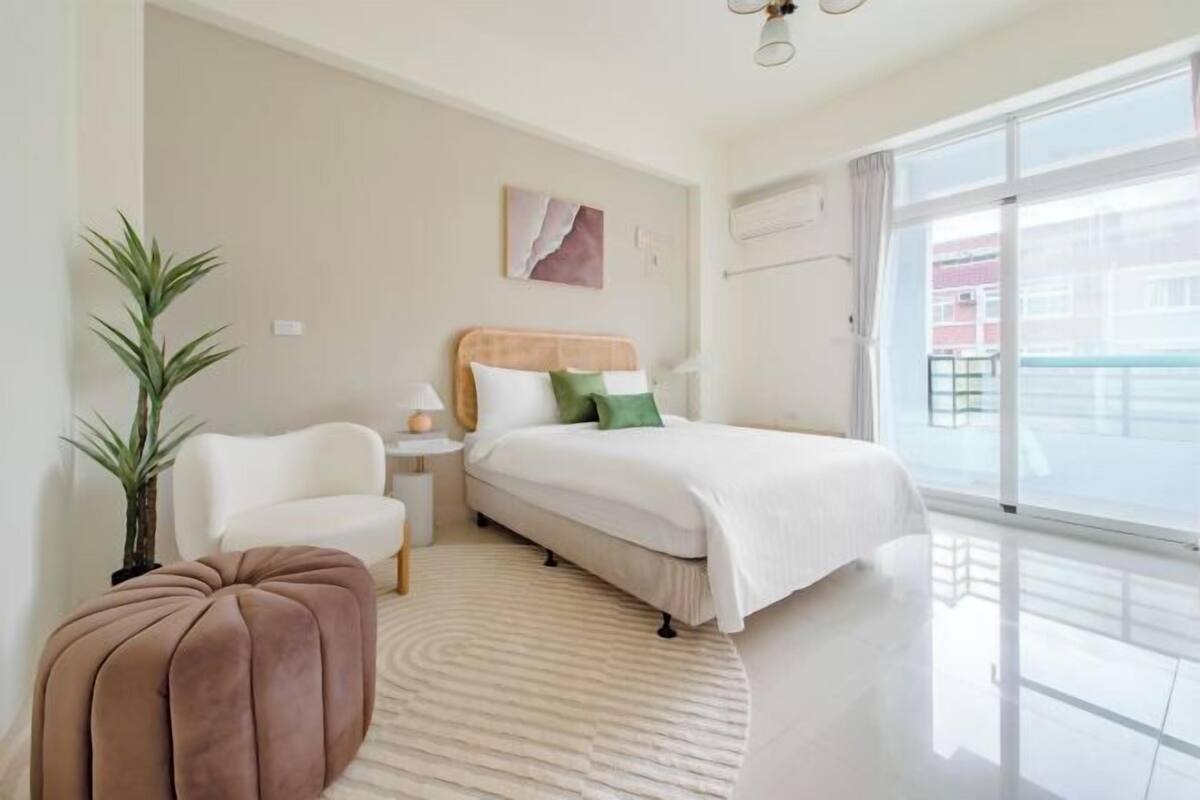 Wifi gratis y ropa de cama