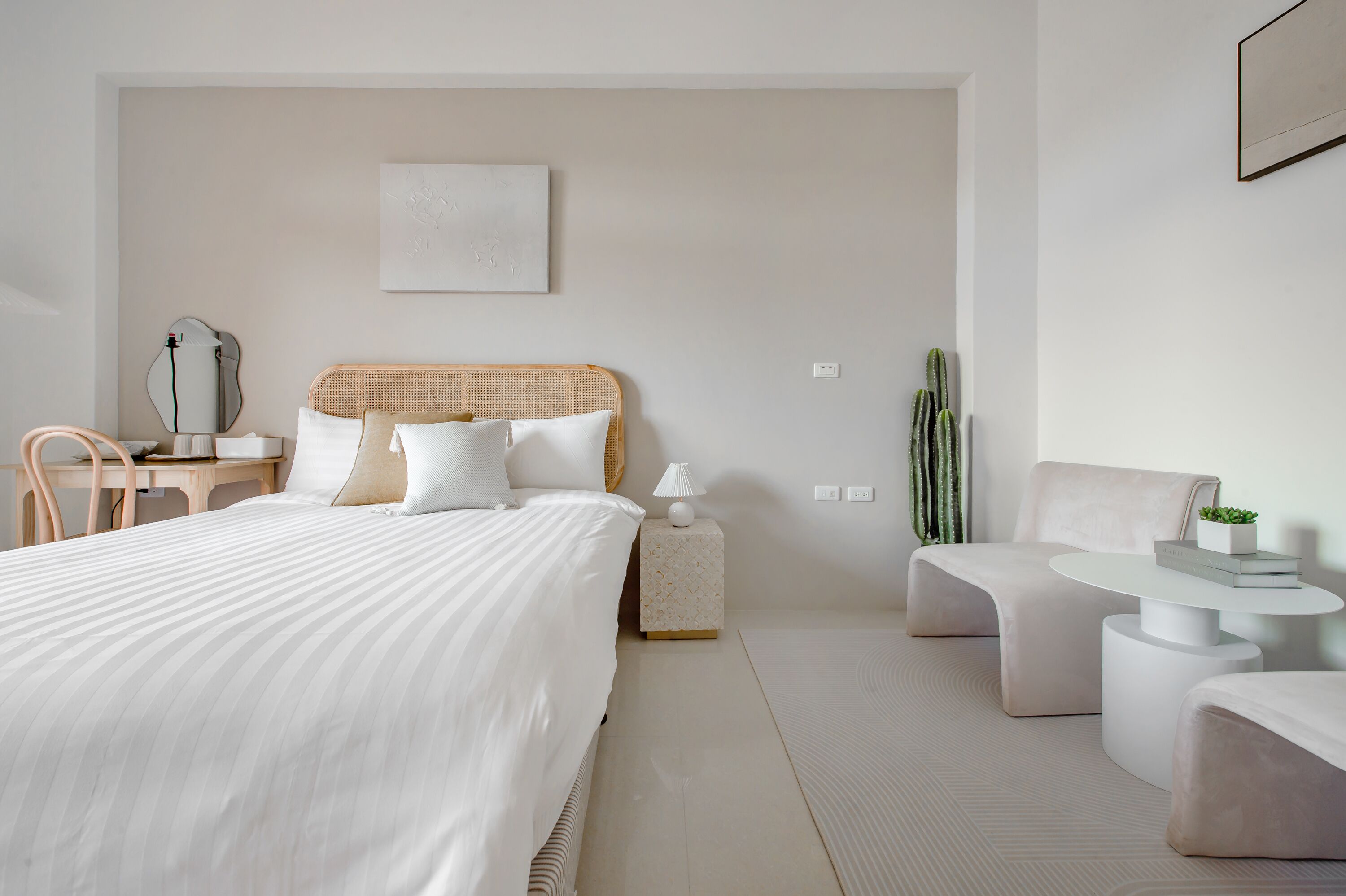 Deluxe Double Room, Balcony | Free WiFi, bed sheets