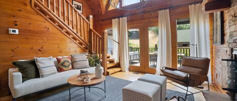 Téléviseur connecté, foyer, table de baby-foot