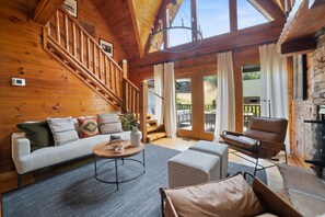 TV connectée, cheminée, baby-foot