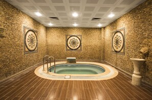 Sauna, bañera de hidromasaje, baño turco 