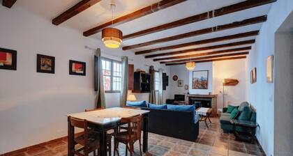 Charming townhouse in an Andalucian mountian blue village