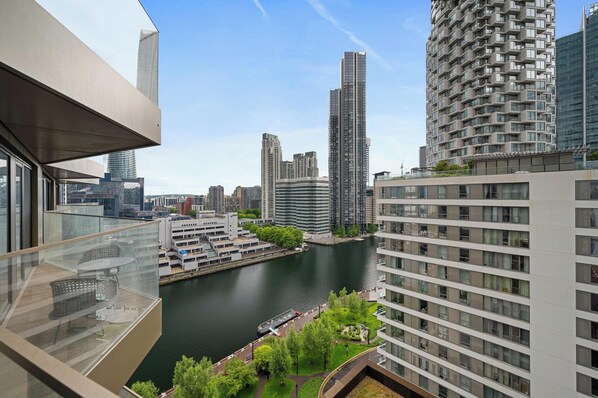 Departamento (2 Bedrooms) | Vista a la ciudad