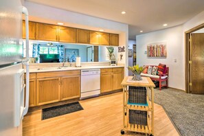 Interior - 5 Mi to The Strip! Lake Taneycomo Family Condo (Branson)