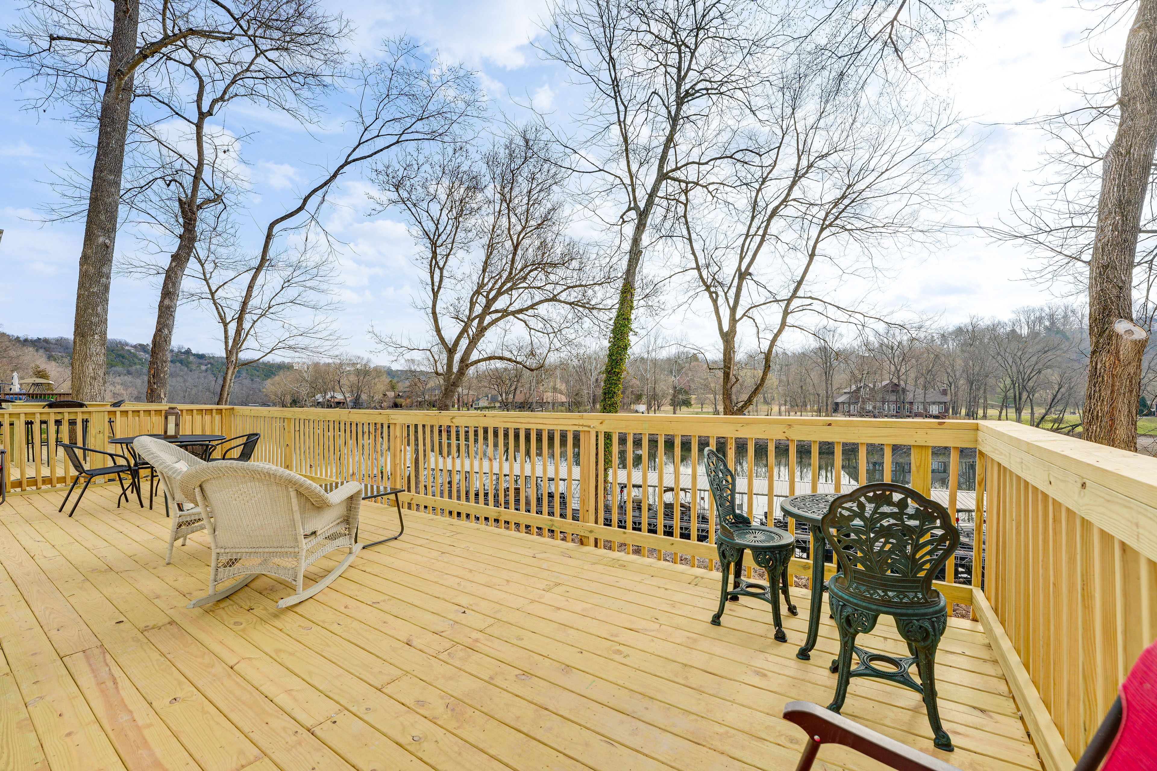 Waterfront Gem w/ Sunroom < 4 Mi to Beach!