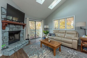 TV, fireplace, DVD player