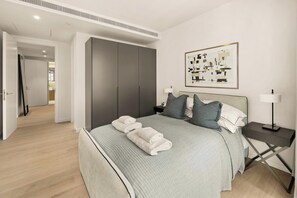 アパートメント (2 Bedrooms) | 2 室のベッドルーム、デスク、ノートパソコン用作業スペース、アイロン / アイロン台