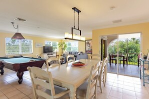 Games room - Primaceria on Sombrero 4 Bed 3 Bath in exclusive Sombrero Beach area,  Included 30 ft dock (Marathon)