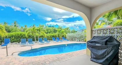 Primaceria on Sombrero 4 Bed 3 Bath in exclusive S
