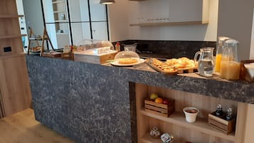 Colazione completa inclusa, servita tutte le mattine