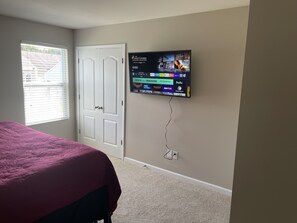 4 habitaciones, escritorio, tabla de planchar con plancha y wifi gratis 