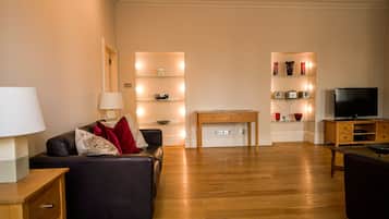 Apartment | Living area