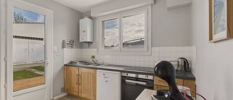 Fridge, microwave, oven, dishwasher