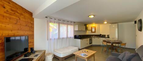 Télévision à écran plat