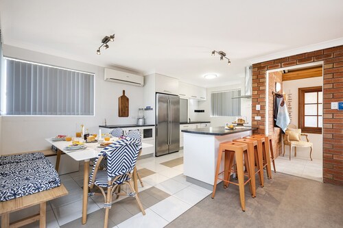 Back Beach Bungalow - Great Family Getaway