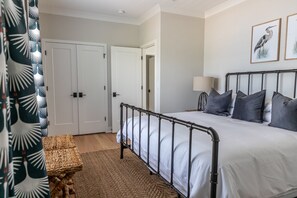 5 dormitorios, tabla de planchar con plancha, wifi gratis y ropa de cama