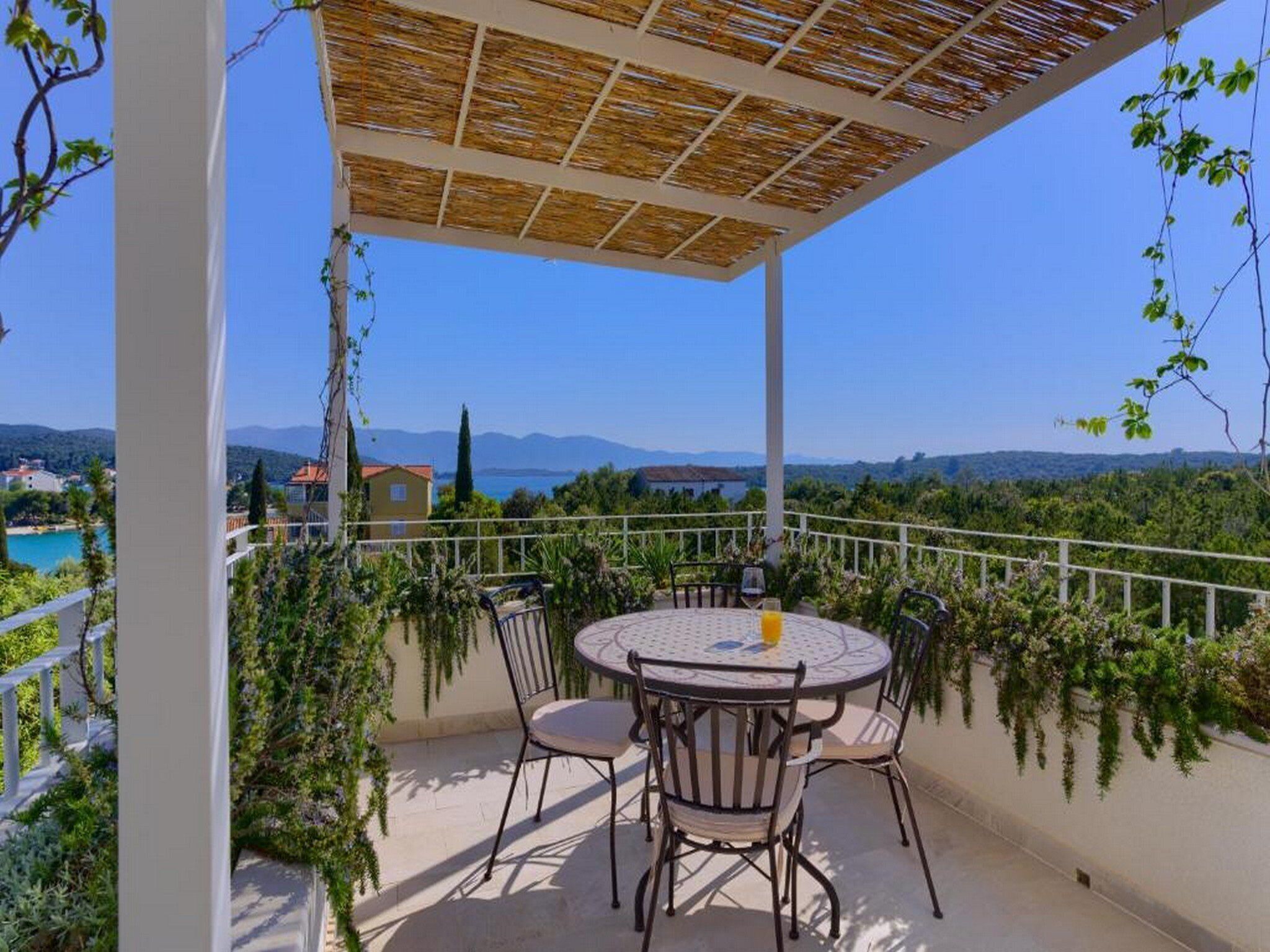 Villa (Three Bedroom Villa with Swimming poo) | Balcon