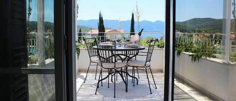 Villa (Three Bedroom Villa with Swimming poo) | Terrace/patio