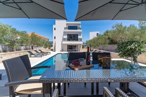 Outdoor dining - Villa Lady Maris with heated pool,70m from beach (Slatine)