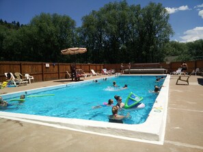 Pool - CASCADE RETREAT IN MOUNTAIN SETTING, NEAR PIKES PEAK, MINUTES TO MANITOU SPRINGS (Manitou Springs)