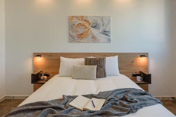 In-room safe, laptop workspace, blackout drapes, soundproofing