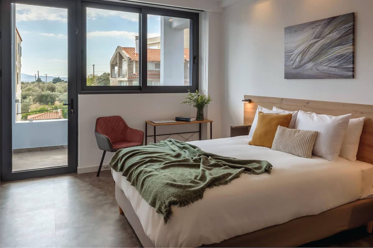 1 bedroom, in-room safe, laptop workspace, blackout curtains