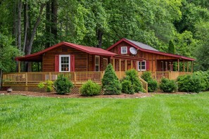 Exterior - RIVER FRONT! *Hot tub* 4 acres! Pets OK (Deep Gap)