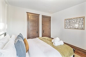 Huis, 5 slaapkamers | 5 slaapkamers, een laptopwerkplek, een strijkplank/strijkijzer