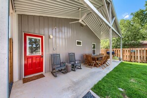 House, 2 Bedrooms | Property grounds - Sattler Haus Rr 464 2 Bedroom Home by RedAwning (New Braunfels)